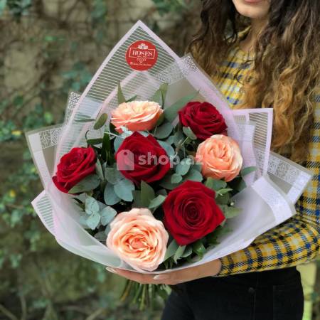  Buket Roses are Red Qırmızı və narıncı qızılgüllər №85